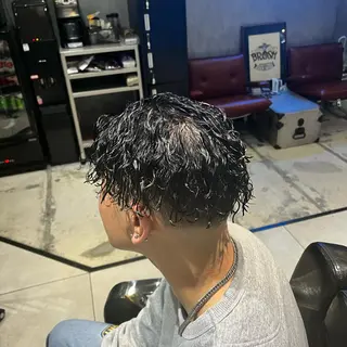 ミディアム パーマ メンズ &CREW スタッフのヘアスタイル