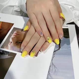 カラー ネイル You&Me Yukiのネイルデザイン