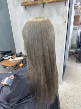ロング カラー AIRI layer cut hairのヘアスタイル