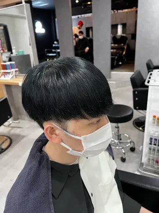 カラー 井上 虎汰郎のヘアスタイル