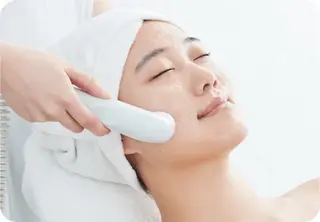 DeI'm柴田所属・【肌質改善サロン】 Harunaのネイルデザイン