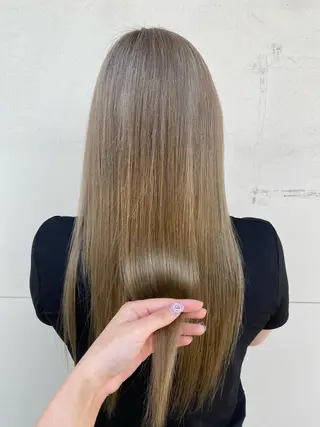 ロング 三好 花のヘアスタイル