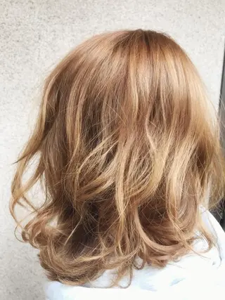 ミディアム カラー vato マンツーマンサロンのヘアスタイル