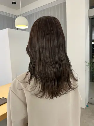 カラー 瀬長なおみ U too e'sのヘアスタイル