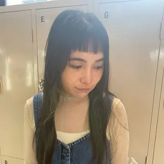 ロング カラー HIKARI🐈‍⬛ レイヤー×デザインのヘアスタイル