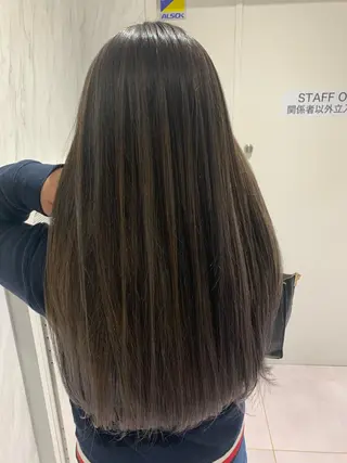 ロング カラー パーマ ヘアアレンジ メンズ キッズ ネイル マツエク・マツパ 酸性ストレート 髪質改善大槻勇樹のヘアスタイル