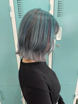 ミディアム カラー ALOHANA 津店所属・TSUBASA▫️ ブリーチ#エクステのヘアスタイル