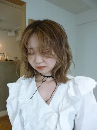 ミディアム YUI／レイヤー カット/透明感カラーのヘアスタイル