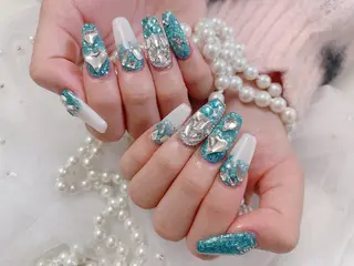 ネイル ネイルサロンエクラ 🫧Shizukaのネイルデザイン