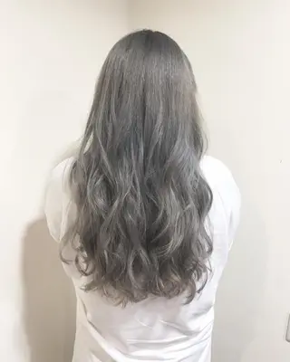 ロング ヤマグチ ヒカルのヘアスタイル