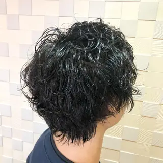 ショート パーマ メンズ 平賀 誠也のヘアスタイル