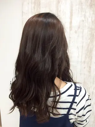 ロング スズキ シオリのヘアスタイル