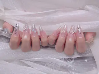 ネイル KARI ネイルサロンのネイルデザイン