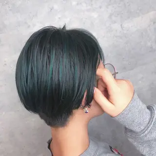 ショート カラー _WHITE 天王寺のヘアスタイル