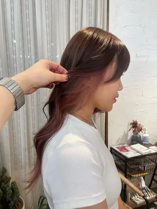 ロング カラー niuniu所属・萩原 見咲のヘアスタイル