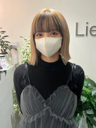 ショート miyu✂︎Lien 上品なブリーチカラーのヘアスタイル