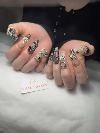 ネイル 💕鈴木ユリ パラジェル/オフ無料のネイルデザイン