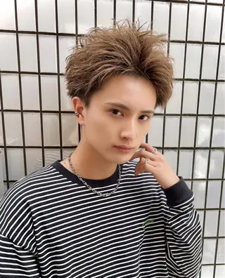 メンズ 女性目線の可愛い ハイトーン/楓のヘアスタイル