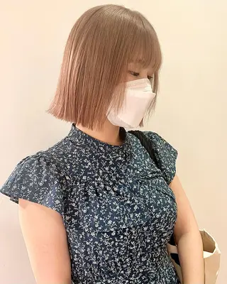 ミディアム カラー RAIMA ハイトーン/レイヤーのヘアスタイル