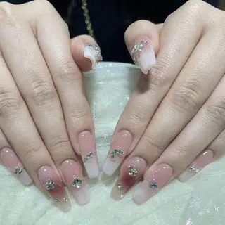 ネイル Queens 榊 まおのネイルデザイン