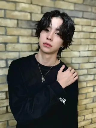 メンズ パーマ 🇰🇷透明感×ハイ トーン🌟tomoのヘアスタイル