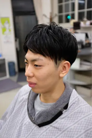 ショート パーマ メンズ 茂木 太郎のヘアスタイル