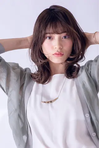 セミロング コテ巻きパーマ/韓国 パーマ/佐野のヘアスタイル