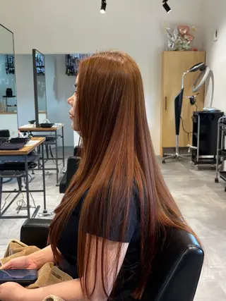 ロング 滑川 吏音のヘアスタイル