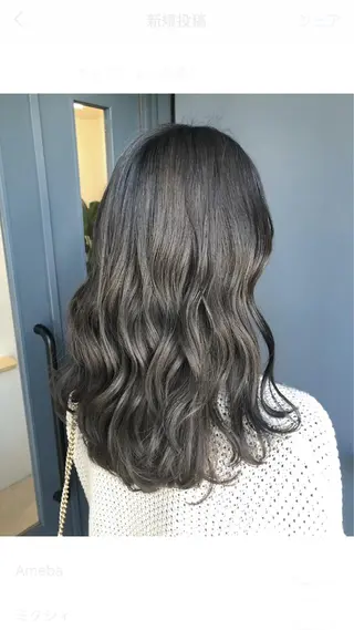 セミロング カラー 女性リピ90%🍨 🩷佐藤みずきのヘアスタイル