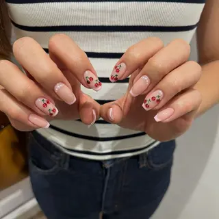 ネイル Nail 菜桜🍓🌟のネイルデザイン