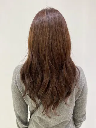 カラー 伊佐 愛のヘアスタイル