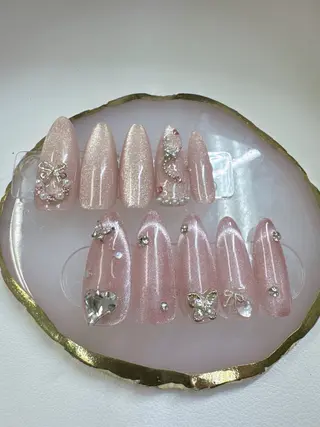 ネイル クイーンズネイル銀座所属・Queeens nailのネイルデザイン