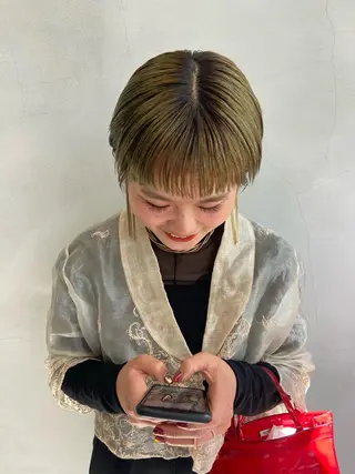 ショート カラー yuna/ボブカット /ハイトーンカラーのヘアスタイル