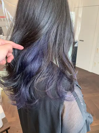 カラー 喜友名 泉樹のヘアスタイル