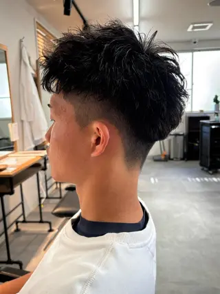 メンズ 保立/フェザーパーマ /メンズカットのヘアスタイル