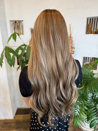 ロング カラー 🌸小掛🌸 豊橋外国人風カラーのヘアスタイル