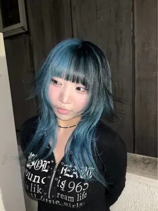 セミロング ハイトーン/デザイン カラー/複雑履歴葉月のヘアスタイル