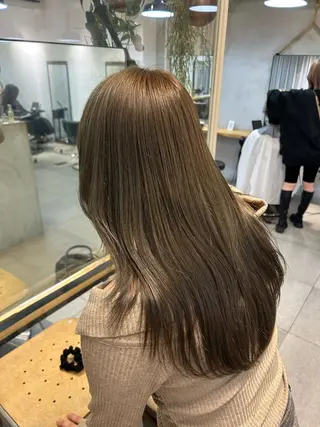 セミロング LOE所属・LOE Yuuka/42🩵のヘアスタイル