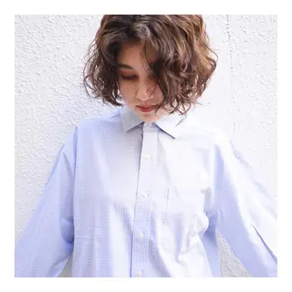 ミディアム カラー パーマ 髪質改善、癖毛直し 縮毛矯正が得意のヘアスタイル