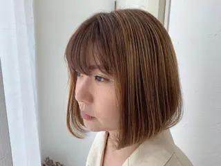 ミディアム カラー fio マナミのヘアスタイル