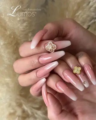 ネイル Lumos nails&eyelashes桜川店所属・Lumos hirocoのネイルデザイン