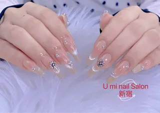 ネイル UMI ネイルサロン新宿🎀のネイルデザイン