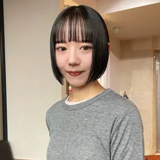 ショート カラー 透明感/ベージュ/ 艶髪/ボブ🫧門脇由のヘアスタイル