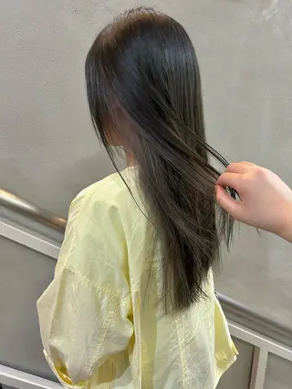 ロング カラー 艶髪に✧ / 透明感 カラー / 冨成のヘアスタイル
