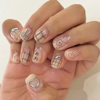 ネイル 内田 里穂のネイルデザイン