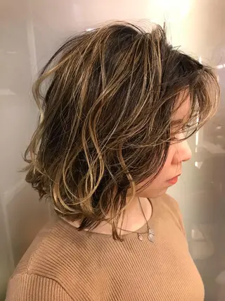 ミディアム カラー ヘアアレンジ sea's所属・ヒラカホ/矢場町/ ブリーチ/似合わせのヘアスタイル