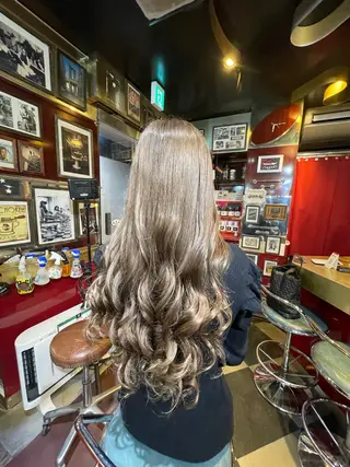 ロング カラー 👑派手髪/カット 👑ANRYのヘアスタイル