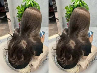 ロング 🎀透明感ブラウ ンshizuka🎀のヘアスタイル