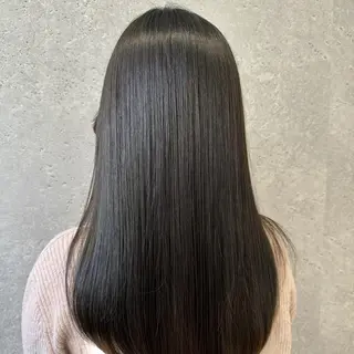 ロング 🩰 柔らかいカラー tomomi🌛のヘアスタイル