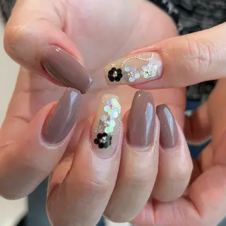 セミロング CLALA Ayumiのネイルデザイン